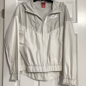 Nike Women’s Windrunner Jacket